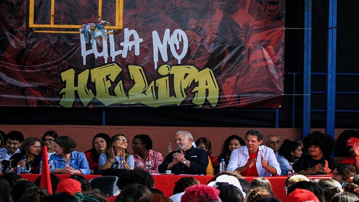 Debatir los principales retos a los que se enfrentan los jóvenes de las clases más desfavorecidas de Brasil fue uno de los objetivos del encuentro con Lula.