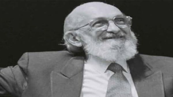 "La educación no cambia al mundo. La educación cambia a las personas y las personas cambian al mundo": Paulo Freire.