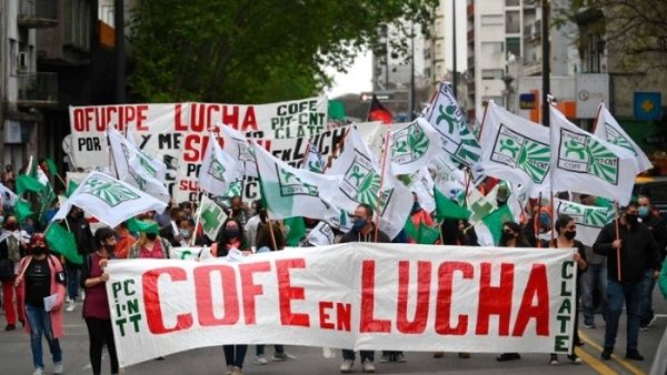 Trabajadores uruguayos en paro por recuperación salarial