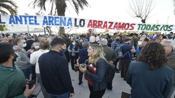 Gremios uruguayos se movilizan contra las privatizaciones