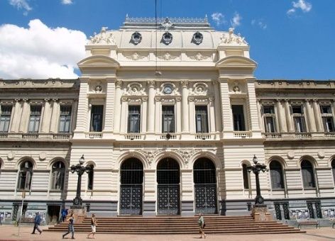 Universitarios en Uruguay rechazan recorte presupuestal