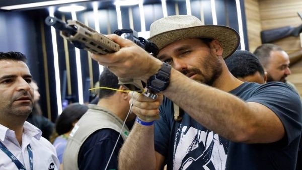 Corte brasileña emite fallo para restringir acceso a armas