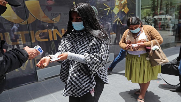 El ministro de Salud boliviano instó a mantener las medidas de bioseguridad para la disminución del riesgo de contagio.