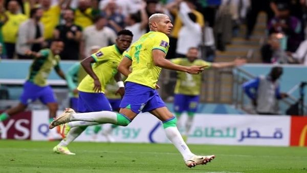 Brasil gana en su debut de la mano de Richarlison en Qatar 2022
