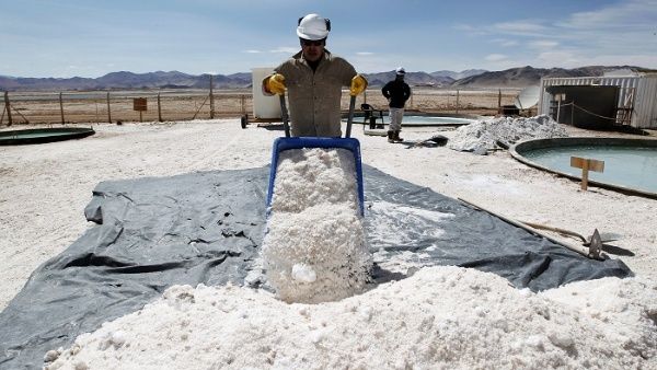 Bolivia duplica valor por venta de litio en lo que va de 2022