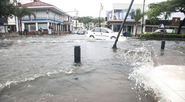 Ciudad ecuatoriana de Guayaquil es afectada por inundaciones