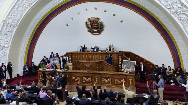 El presidente de la AN, el diputado Jorge Rodríguez, resaltó que el pueblo venezolano "tiene que ser resarcido, reparado".