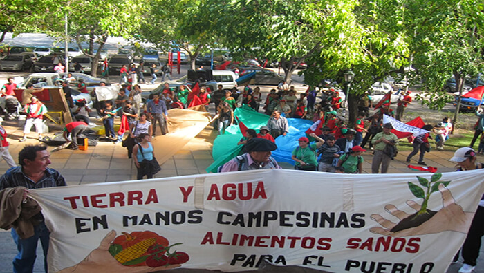 La fecha fue propuesta durante la Segunda Conferencia de Vía Campesina, en Tlaxcala, México.