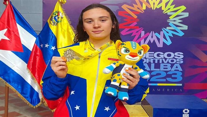 Con ocho medallas de oro, la nadadora venezolana María Yegres sobresale como reina de los V Juegos Deportivos del Alba.