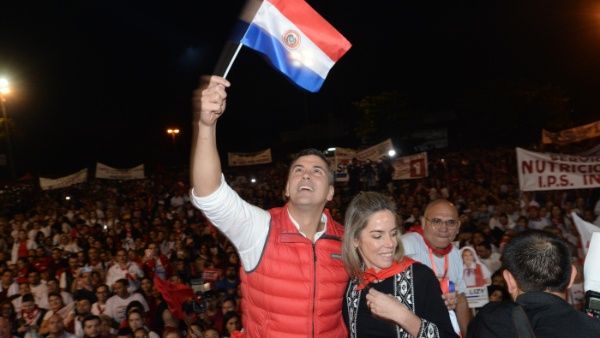 Peña recalcó: "Mi lucha (...) la hago por el amor a todos los que están atrás mío y quieren un Paraguay mejor para todos los paraguayos".