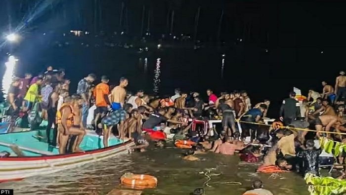 Residentes en la zona se trasladaron al lugar del accidente para ayudar a reflotar la embarcación y llevarla a tierra.
