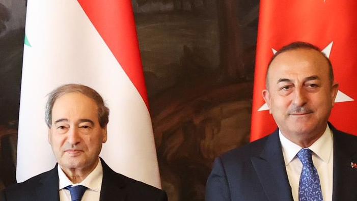 Las conversaciones para establecer un plan para mejorar las relaciones entre Türkiye y Siria se realizarán en coordinación con la comunicación continua entre los ministerios de defensa.