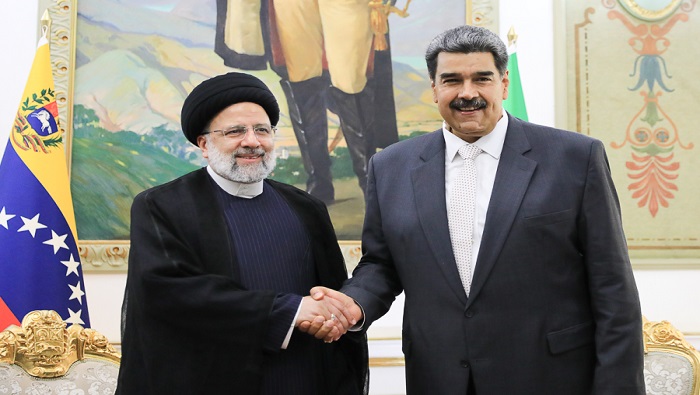 El mandatario venezolano recibió a su par iraní en el Palacio de Miraflores, sede del Gobierno, en Caracas.