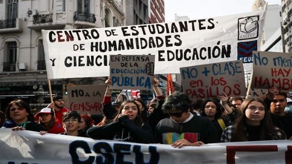 Educadores uruguayos reclaman mayor presupuesto estatal