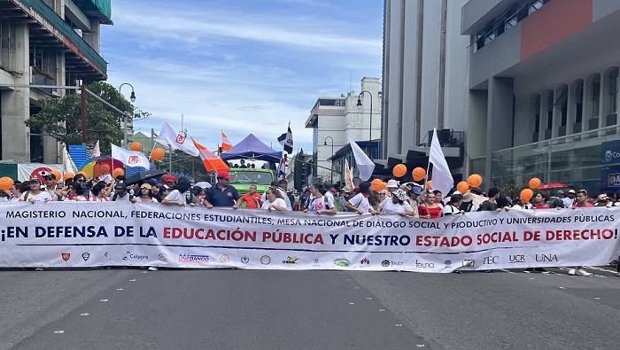 El Gobierno de Costa Rica asignó en 2023 el presupuesto más bajo de los últimos 9 años a la educación; el sector exige cumplir con mandato Constitucional al respecto.