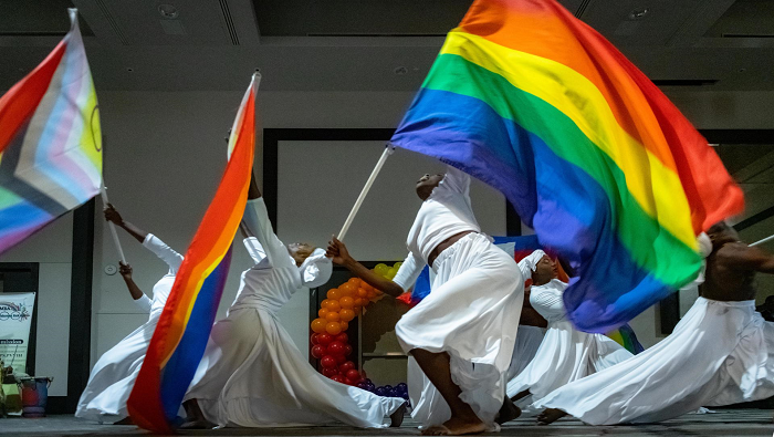 Conmemoran el Día Internacional del Orgullo LGTBIQ+