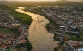 A causa de las grandes inundaciones, varias comunidades han quedado completamente aisladas en el estado de Alagoas. 