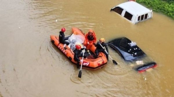 Lluvias torrenciales dejan al menos 25 muertos en Corea del Sur