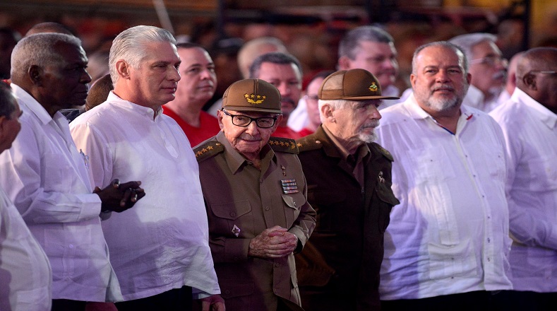 El acto contó con la presencia de los líderes históricos de Revolución y protagonistas de aquel hecho, el General de Ejército, Raúl Castro Ruz, y el Comandantes de la Revolución, Ramiro Valdés Menéndez.