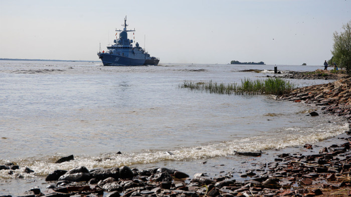 Rusia  realiza periódicamente ejercicios navales en el Mar Báltico, a menudo en respuesta a los ejercicios de la OTAN en la zona.
