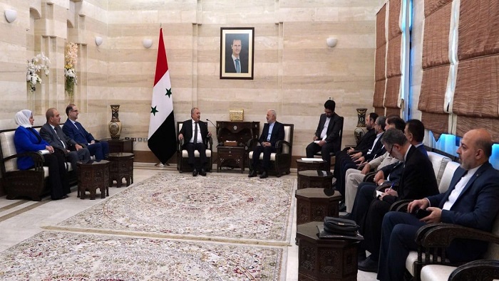 El presidente del Comité de Seguridad, Nacional y Política Exterior de la Asamblea Consultiva Islámica de Irán, Wahid Jalalzadeh se reunió con el primer ministro sirio Hussein Arnous.
