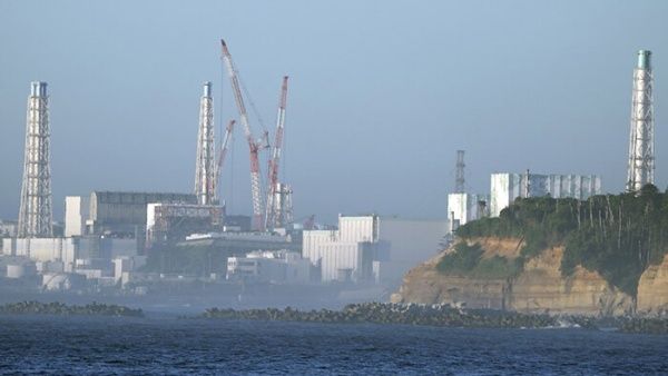 Japón vierte agua de central de Fukushima al Pacífico