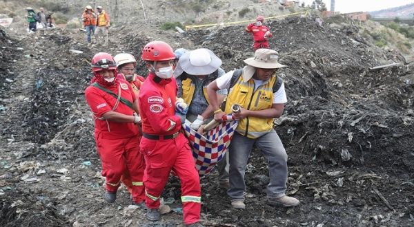 Deslizamiento de tierra en Bolivia deja cinco mineros muertos | Noticias |  teleSUR