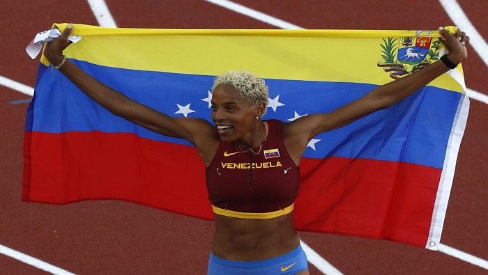 Rojas no es sólo la actual monarca panamericana de la disciplina, sino que tiene en su aval el récord de la competencia con un brinco de 15.11 m.