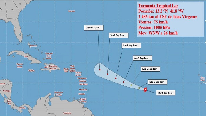 De acuerdo al último parte emitido por el organismo el centro de Lee se localizó a las 15.00 hora local (21.00 GMT) a 1.130 millas (1.815 kilómetros) al este del norte de las Antillas Menores.