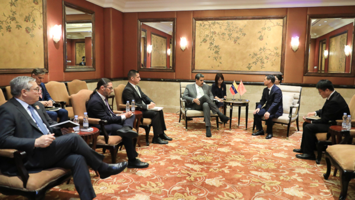 Presidente venezolano llegó a Beijing en la última parada de su visita oficial a China, a fin de seguir reimpulsando el trabajo conjunto de cooperación.
