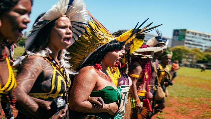 Los pueblos originarios en el país sudamericano ocupan el 13,7 por ciento del territorio nacional, con 610 tierras indígenas, de las cuales 487 están delimitadas.