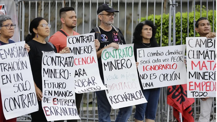 Se organiza para este domingo un consejo nacional sindical para decidir las nuevas acciones de lucha contra el contrato minero.