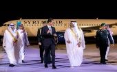 Al-Assad fue recibido en el Aeropuerto Internacional Rey Khalid por el príncipe Mohammed bin Abdul Rahman bin Abdulaziz, quien es el vicegobernador de la Región de Riad.