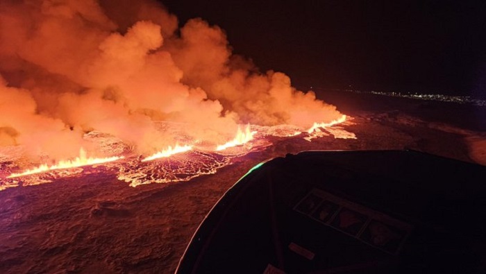 La ciudad de Grindavik fue evacuada a inicios de noviembre pasado cuando el magma retumbó y serpenteó bajo la tierra en medio de miles de temblores.