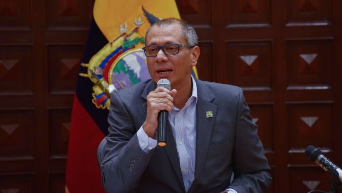 GlaSs, quien se encuentra en la embajada de México en Ecuador, solicitó la semana pasada asilo político.