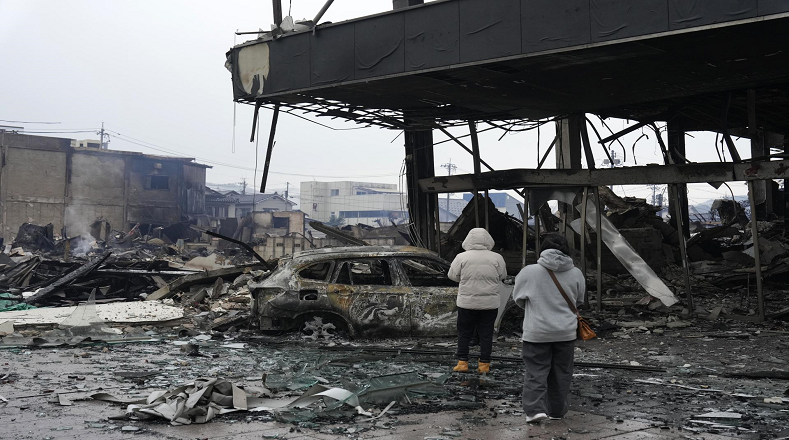 Los equipos de rescate continúan la búsqueda de sobrevivientes y aunque hasta el momento se han cuantificado 73 muertos, la cifra puede aumentar.