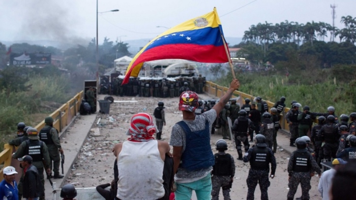 La FANB, revolucionarios del PSUV y el pueblo tachirense evitaron la entrada de los grupos violentos.