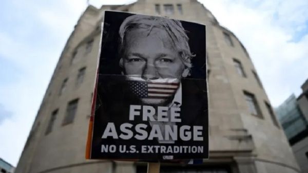 Proceso de extradición de Assange se reanudará el 20 de mayo