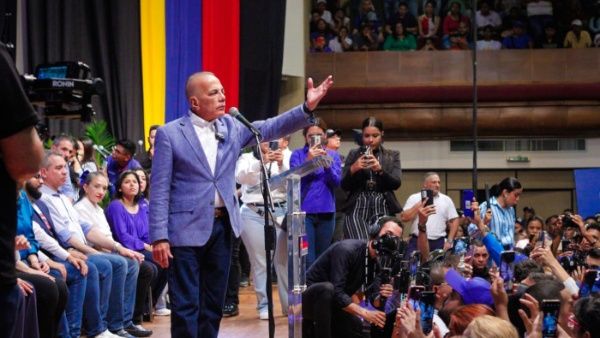 Manuel Rosales retira su candidatura presidencial en Venezuela