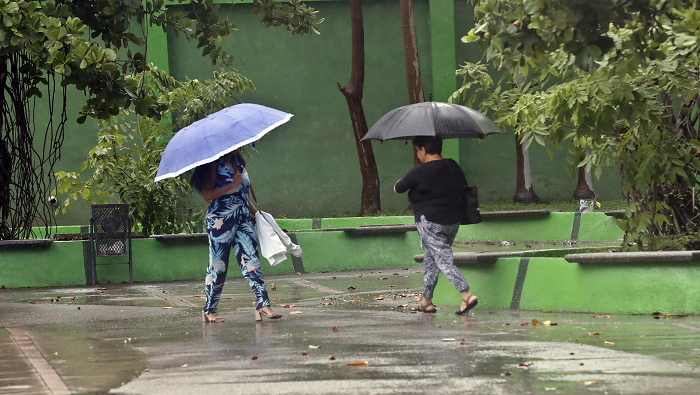 Por su parte, la Oficina Nacional de Meteorología (Onamet) pronostica que para “en horas matutinas ocurrirán lluvias débiles a moderadas sobre provincias del este, noreste y de la Cordillera Central.