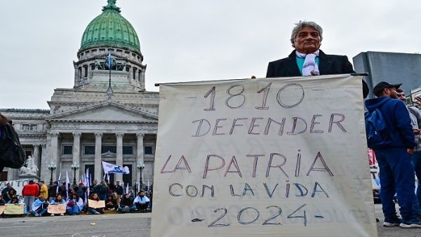 Gremio marítimo argentino realiza paro en protesta a Ley Bases