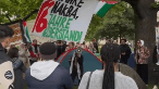 Durante las manifestaciones los estudiantes corearon “¡Gaza libre, libre!”y “Goethe, toma partido, justicia o genocidio”.