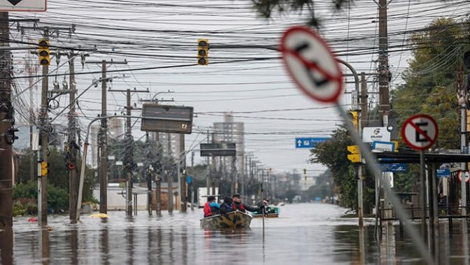 Varias zonas de la capital de Rio Grande do Sul, Porto Alegre continúan inundadas por la crecida del río Guaíba.