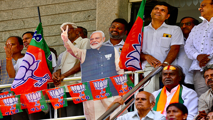 Simpatizantes del primer ministro Narendra Modi celebran la victoria electoral en las recientes elecciones generales.